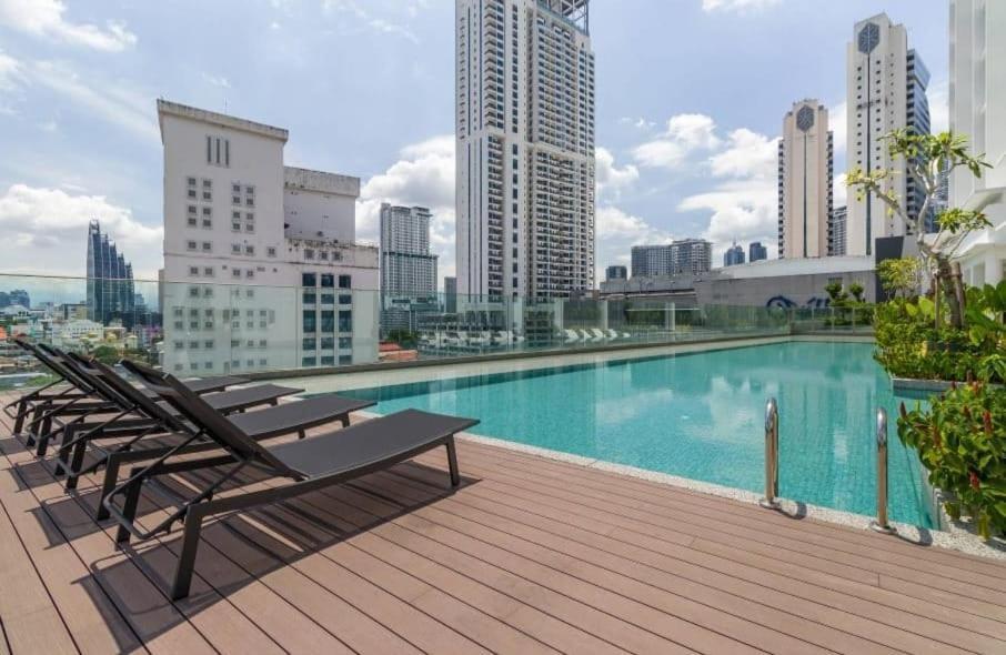 Quill Twin Towers By Spg *